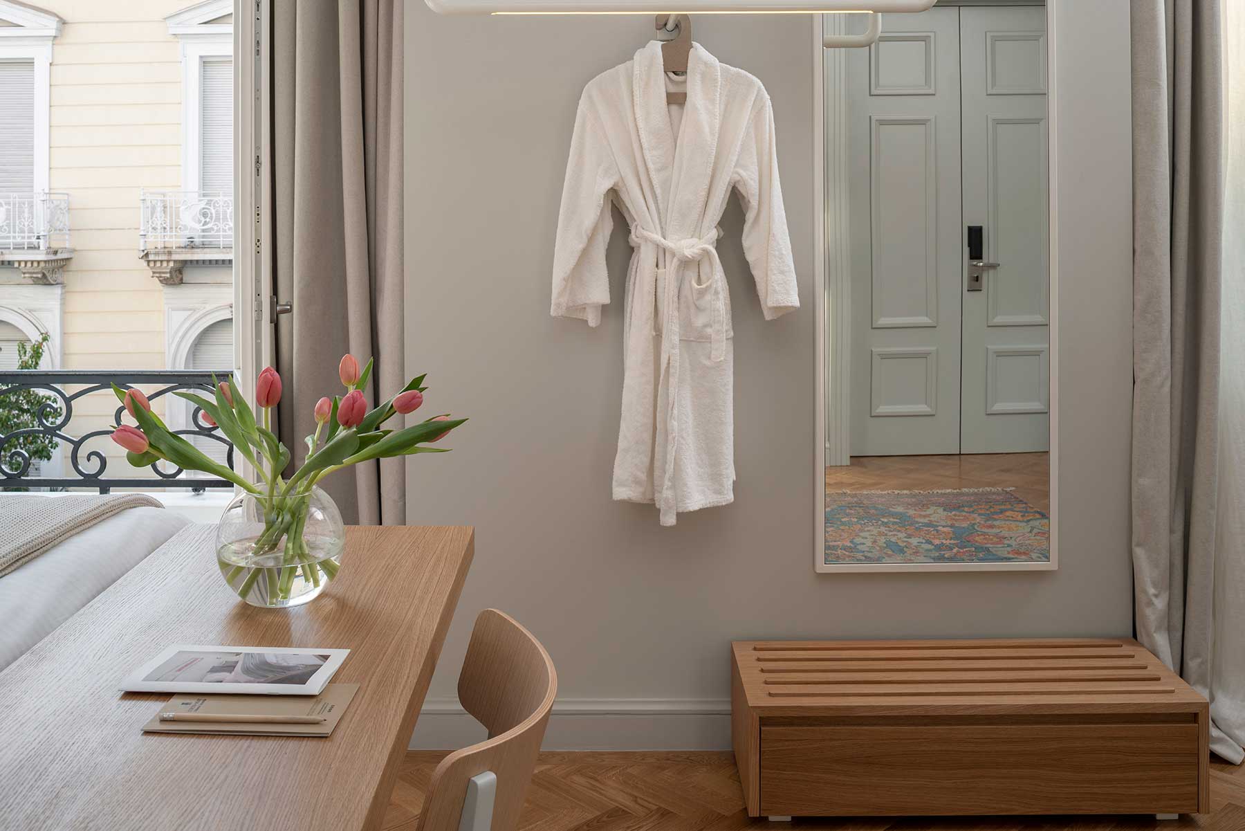 neoclassical suite coco mat hotels athens jumelle 3